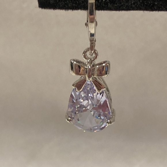 NWOT - Sterling Silver Pear Shaped CZ Bow Necklace, Pendant & Earrings Set - Picture 9 of 14